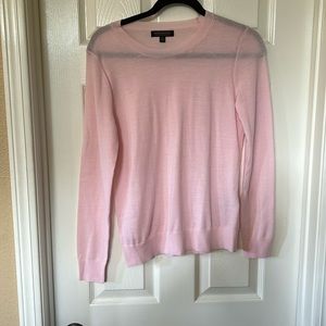 Banana Republic women’s extra fine merino sweater in pink size Small. NWOT